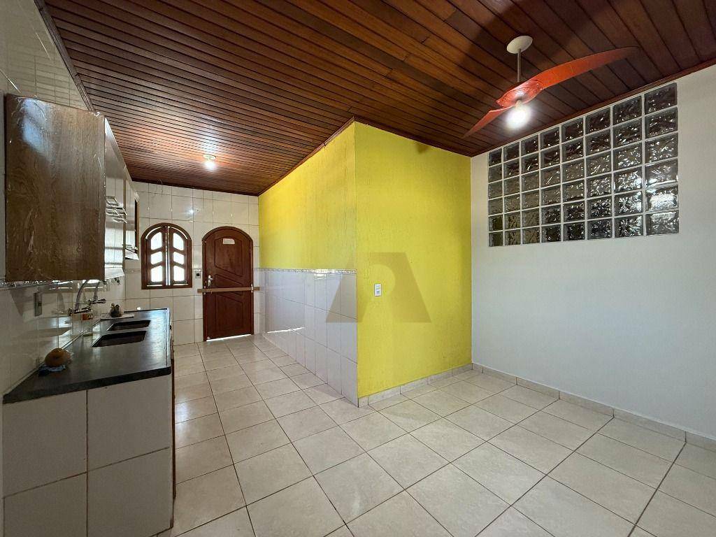 Casa para alugar com 3 quartos, 195m² - Foto 18