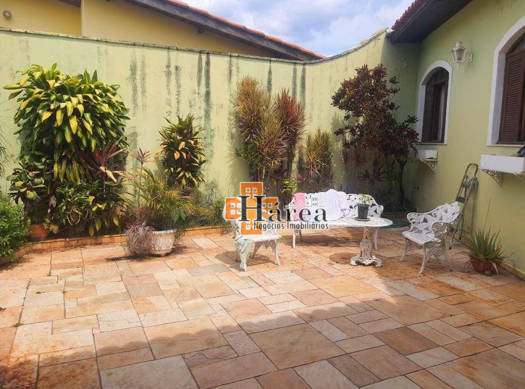 Casa à venda com 3 quartos, 256m² - Foto 16