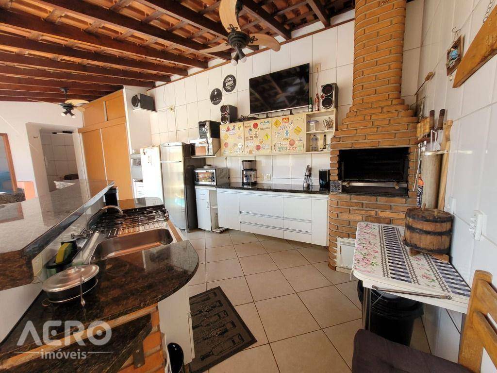 Casa à venda com 3 quartos, 196m² - Foto 33