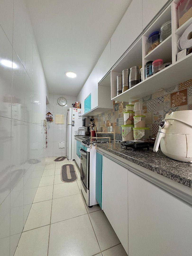 Apartamento à venda com 2 quartos, 60m² - Foto 8