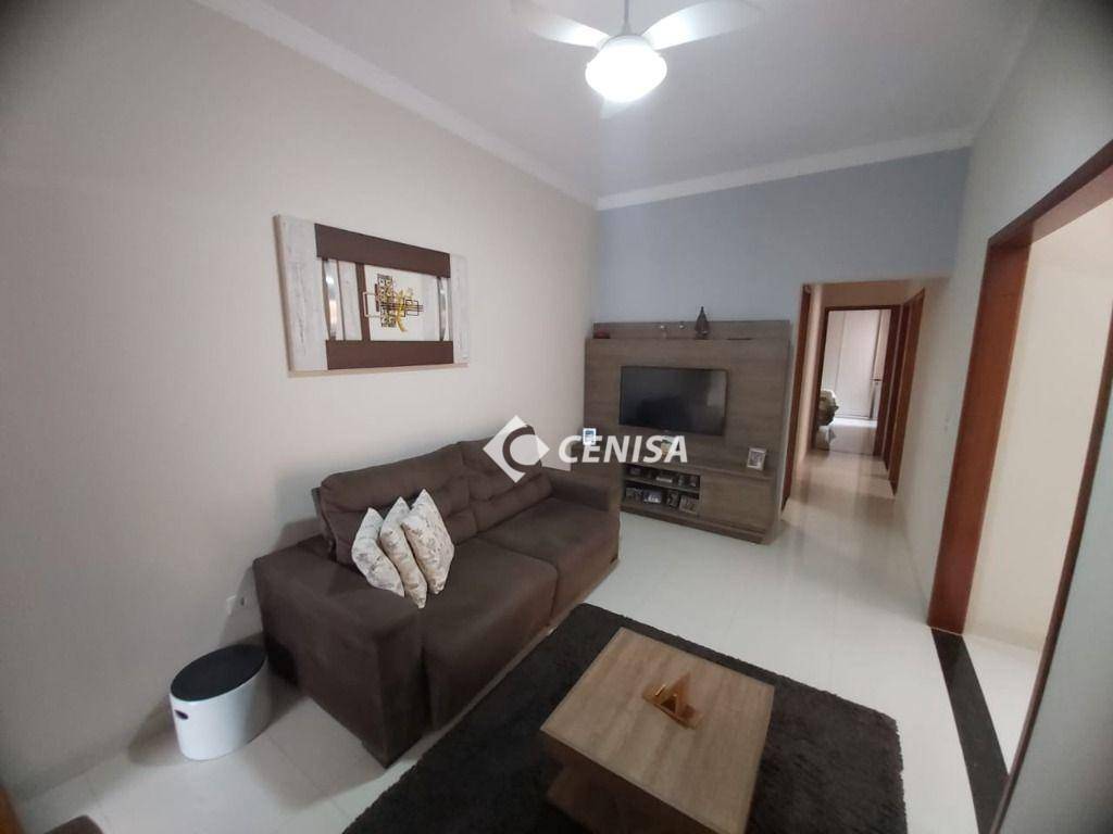 Casa à venda com 3 quartos, 100m² - Foto 11