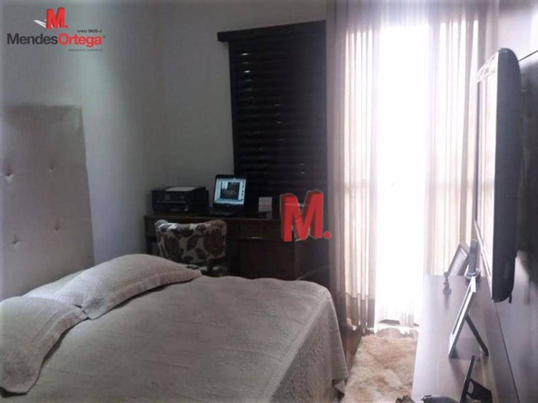 Apartamento à venda com 4 quartos, 212m² - Foto 18