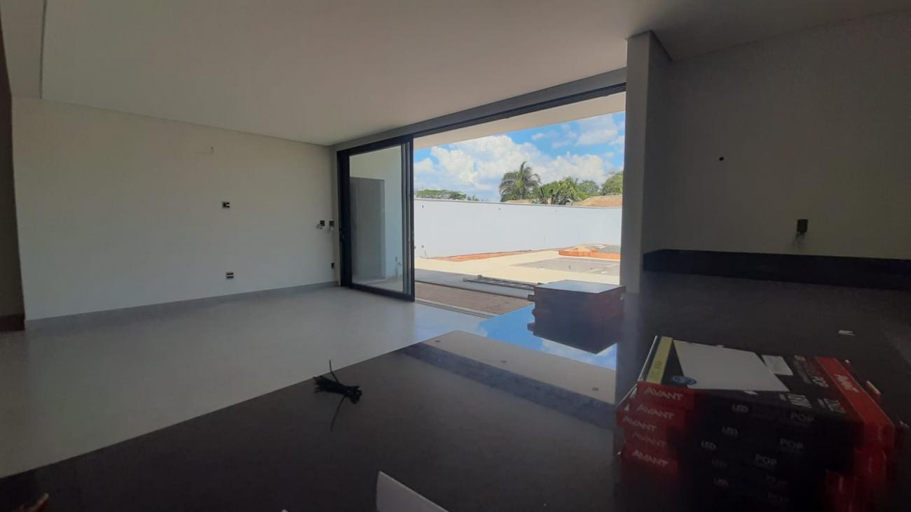 Casa à venda com 3 quartos, 325m² - Foto 7