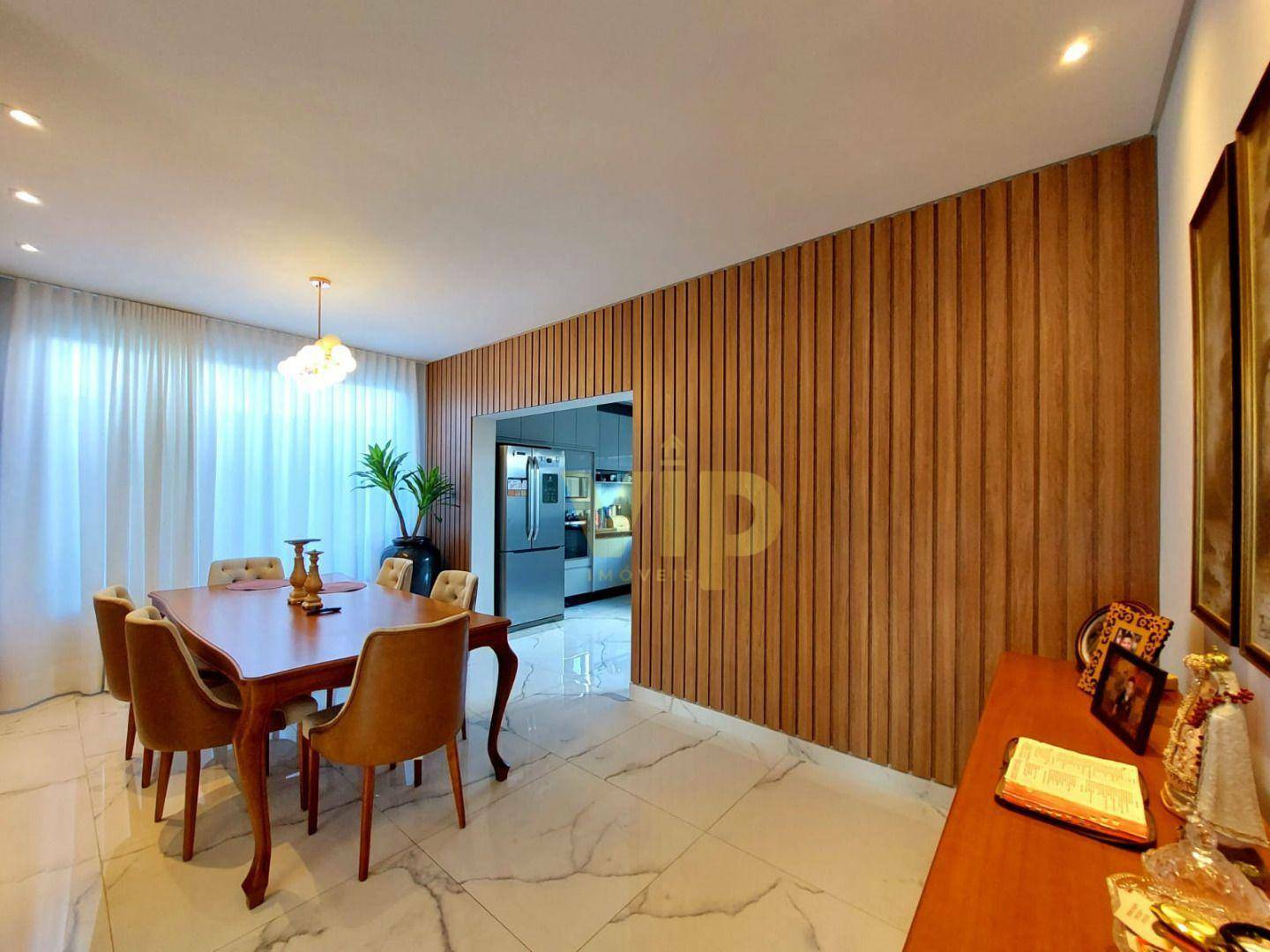 Casa à venda com 4 quartos, 310m² - Foto 5