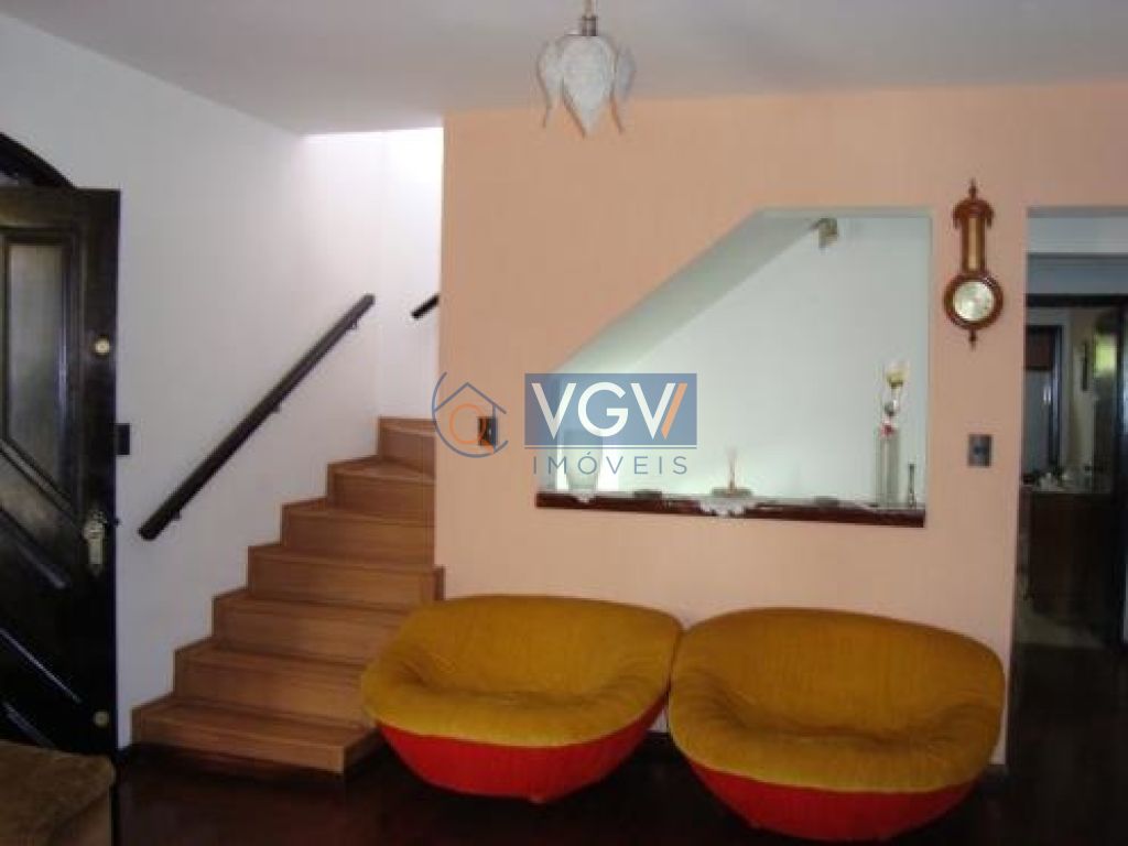 Casa à venda com 3 quartos, 200m² - Foto 7