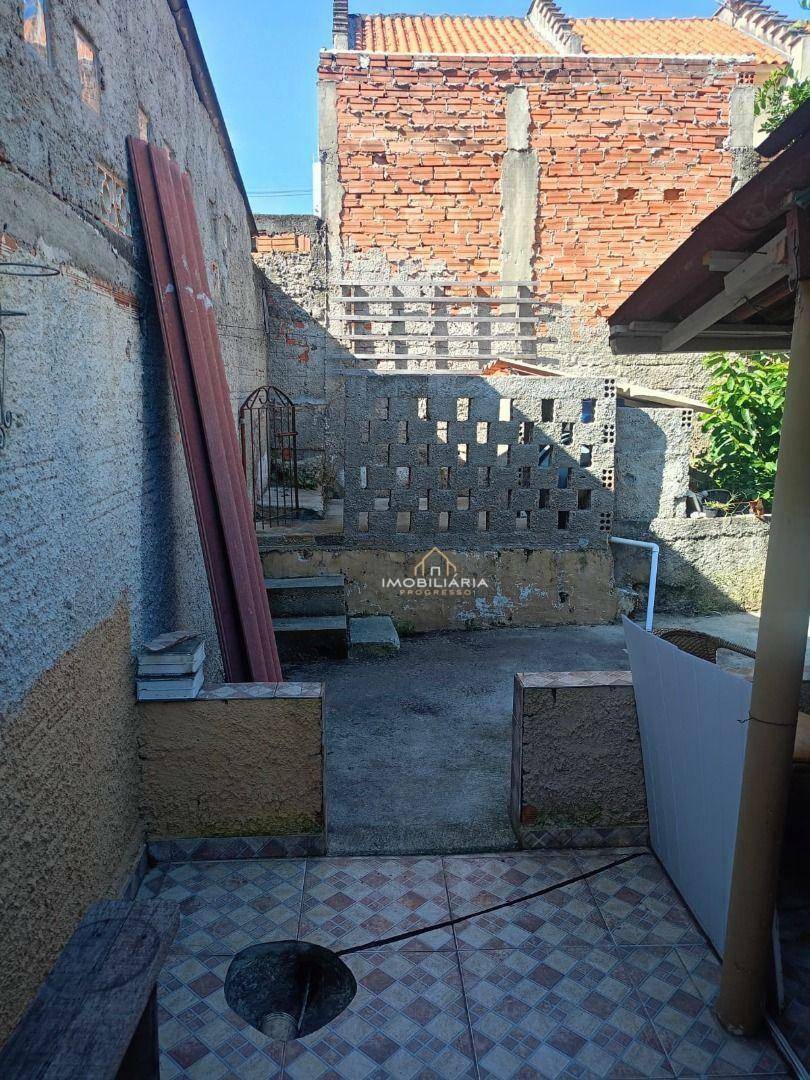 Casa à venda com 2 quartos, 75m² - Foto 11