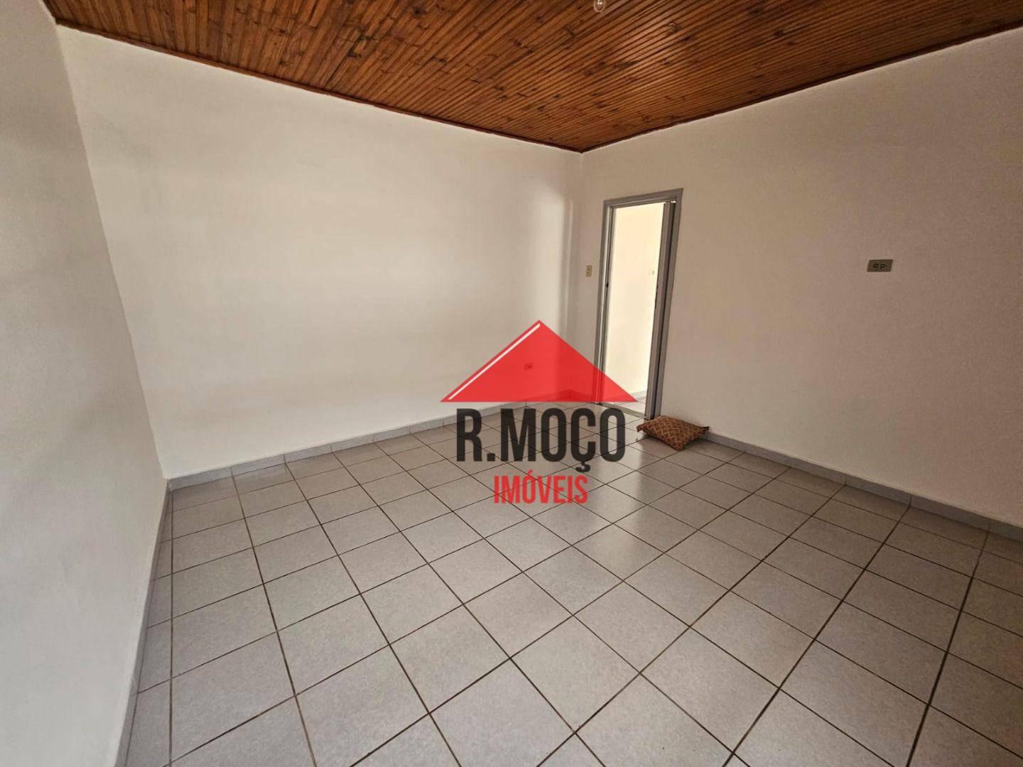 Casa à venda com 2 quartos, 235m² - Foto 11