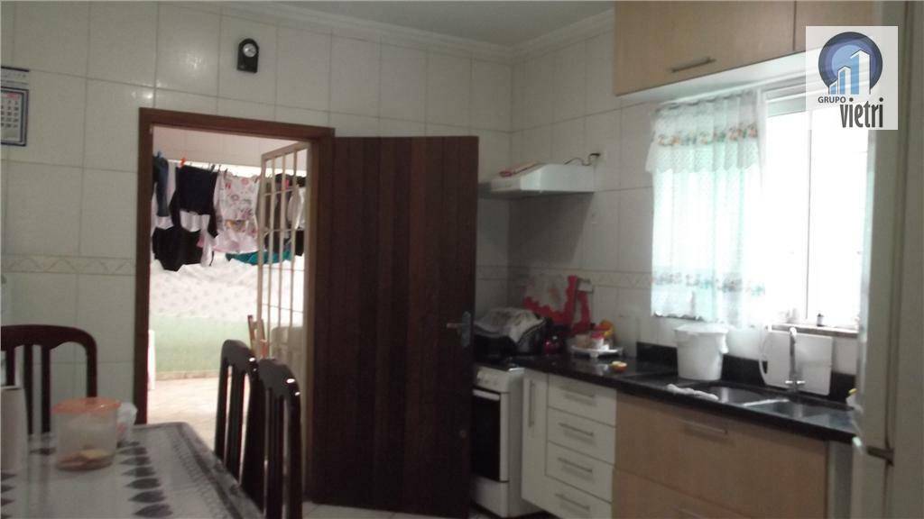 Sobrado à venda com 3 quartos, 198m² - Foto 6