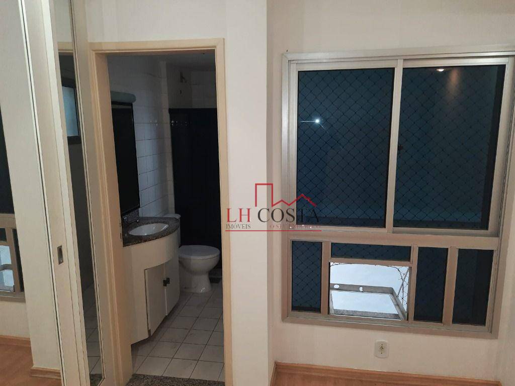 Apartamento à venda com 2 quartos, 70m² - Foto 4