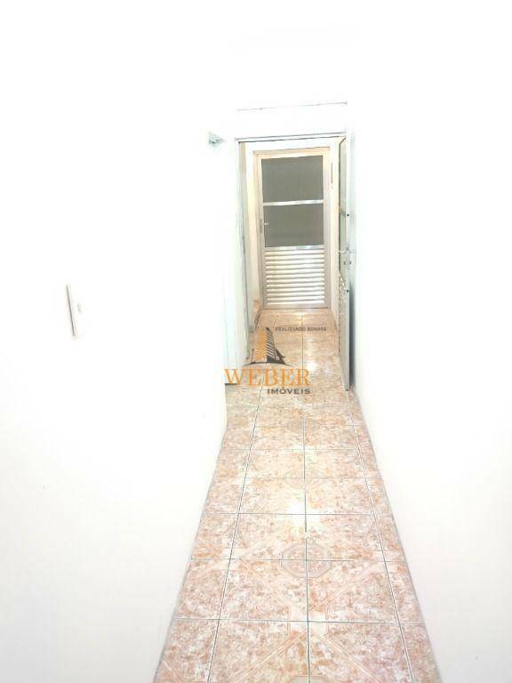 Sobrado à venda com 8 quartos, 250m² - Foto 16