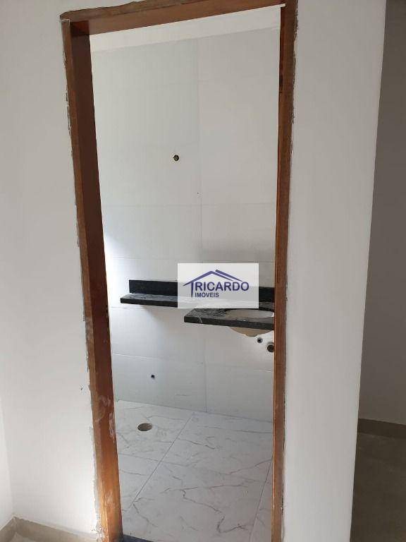 Sobrado à venda com 3 quartos, 100m² - Foto 14