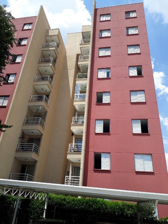 Apartamento à venda com 2 quartos, 62m² - Foto 2