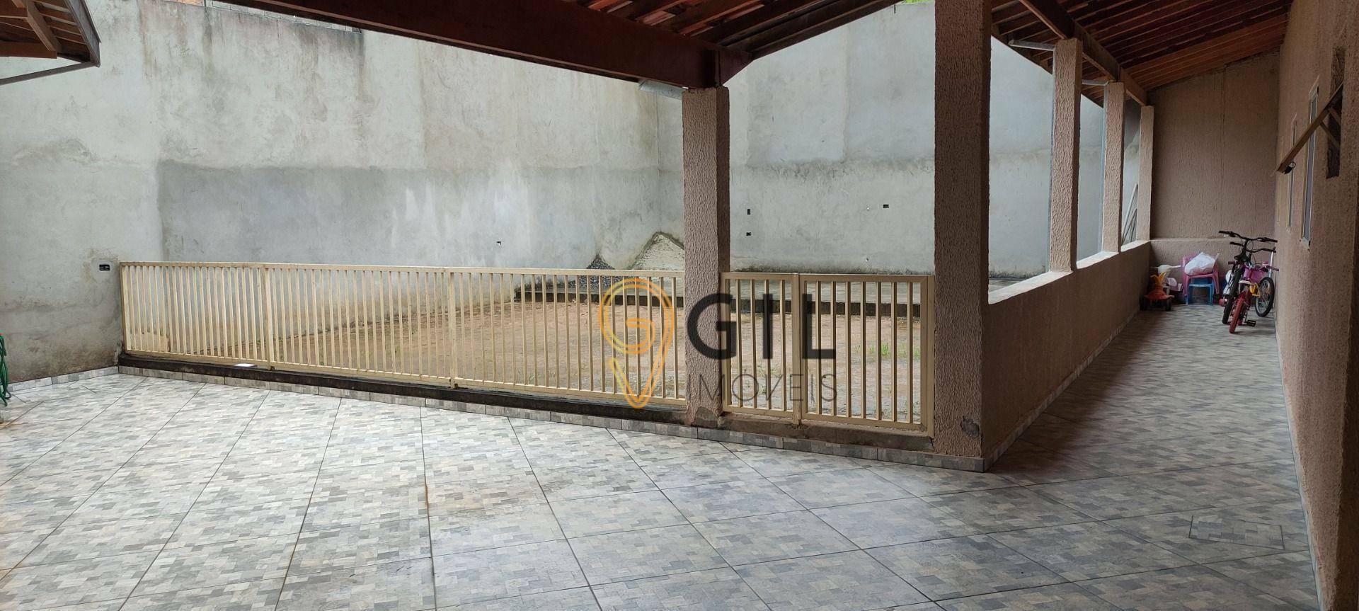 Casa à venda com 3 quartos, 200m² - Foto 4