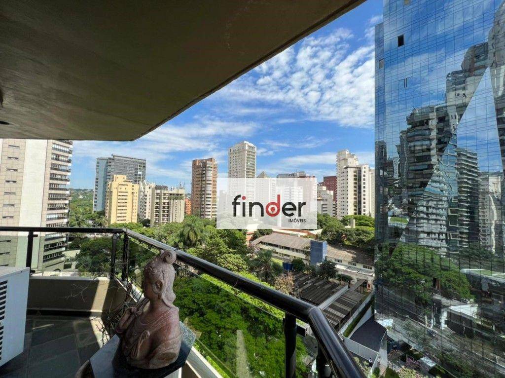 Apartamento à venda com 3 quartos, 220m² - Foto 7