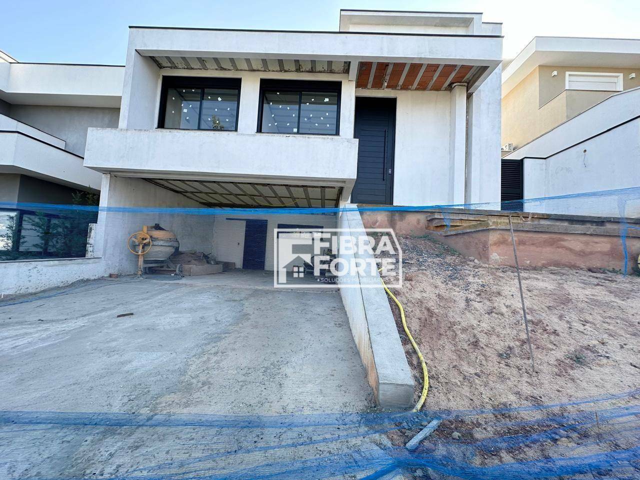 Casa de Condomínio à venda com 3 quartos, 202m² - Foto 3