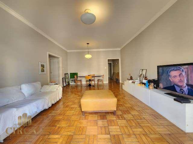 Apartamento à venda com 3 quartos, 140m² - Foto 1