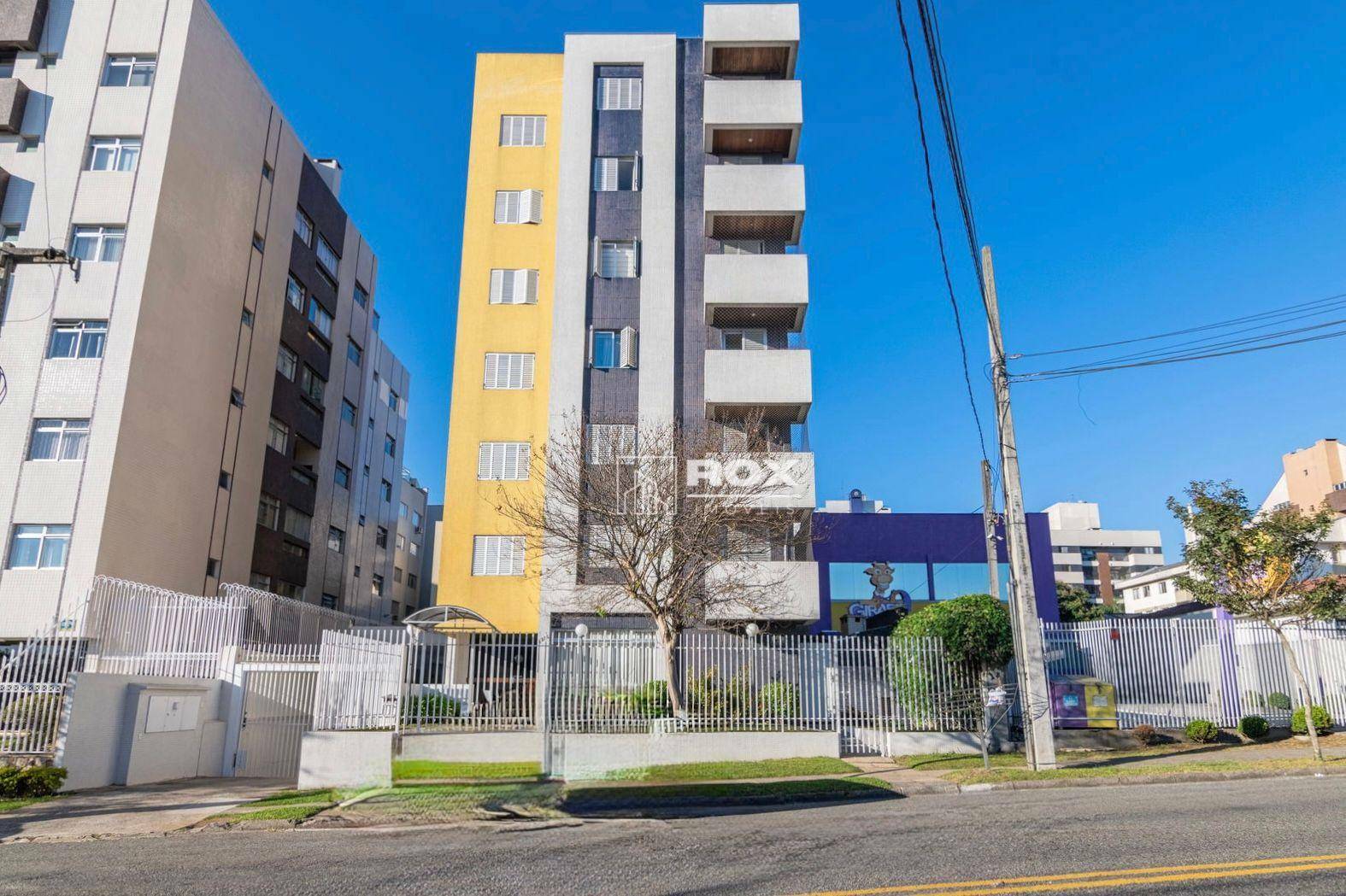 Apartamento à venda com 3 quartos, 122m² - Foto 1