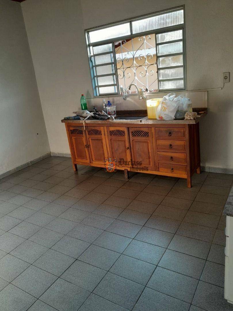 Casa à venda com 2 quartos, 100m² - Foto 9