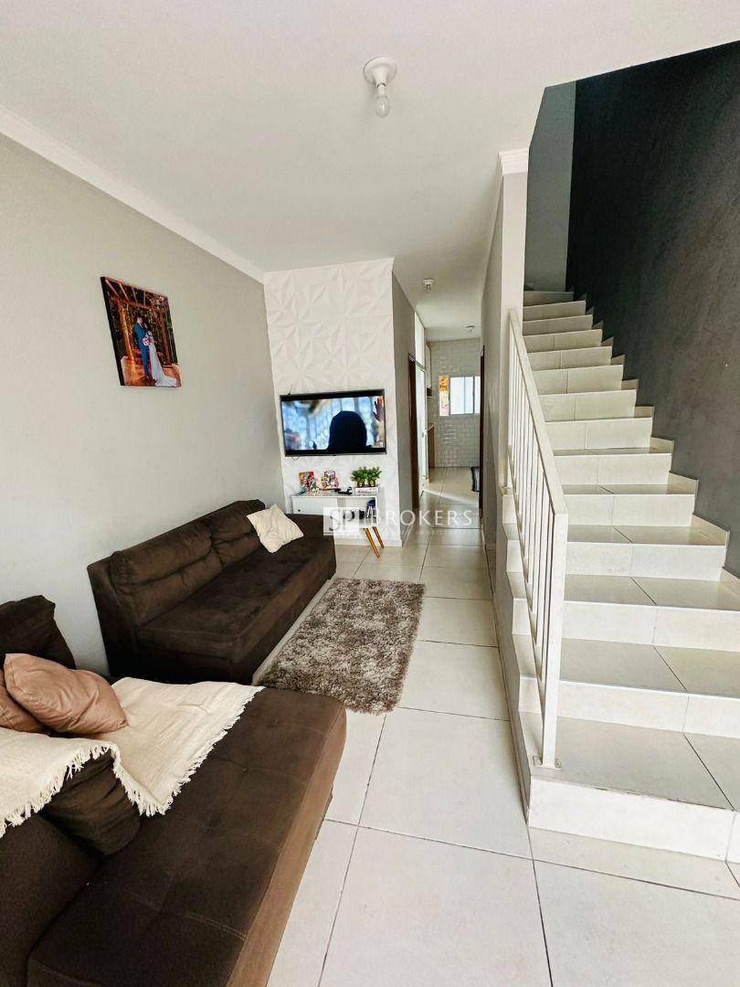 Casa de Condomínio à venda com 2 quartos, 69m² - Foto 1