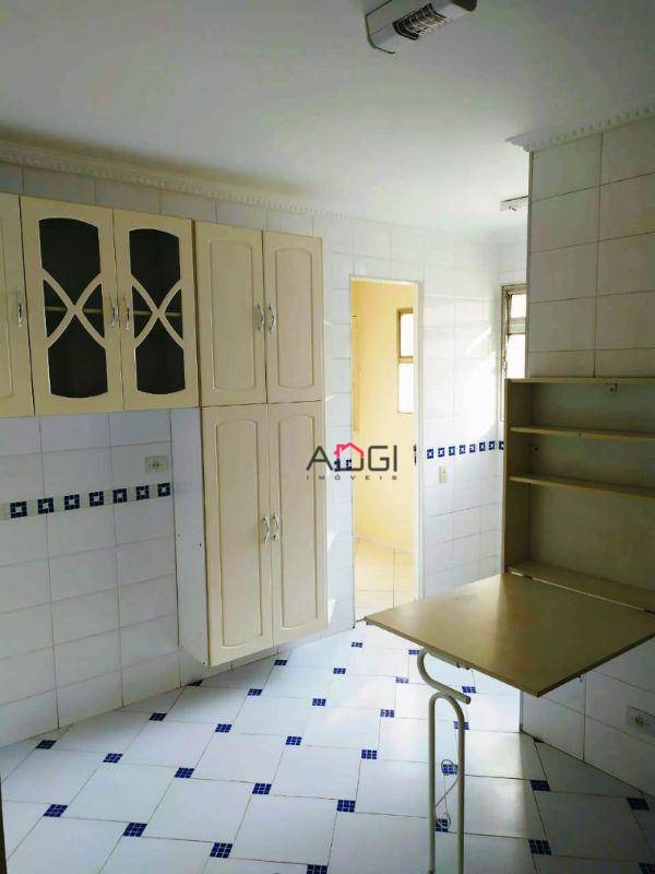 Apartamento à venda com 3 quartos, 74m² - Foto 3