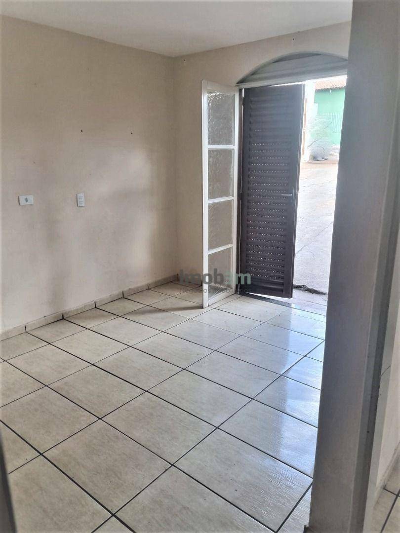 Casa à venda com 3 quartos, 200m² - Foto 11