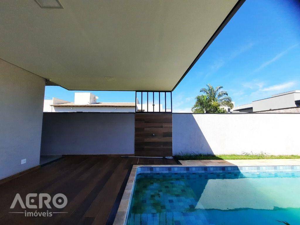 Casa de Condomínio à venda com 3 quartos, 238m² - Foto 18