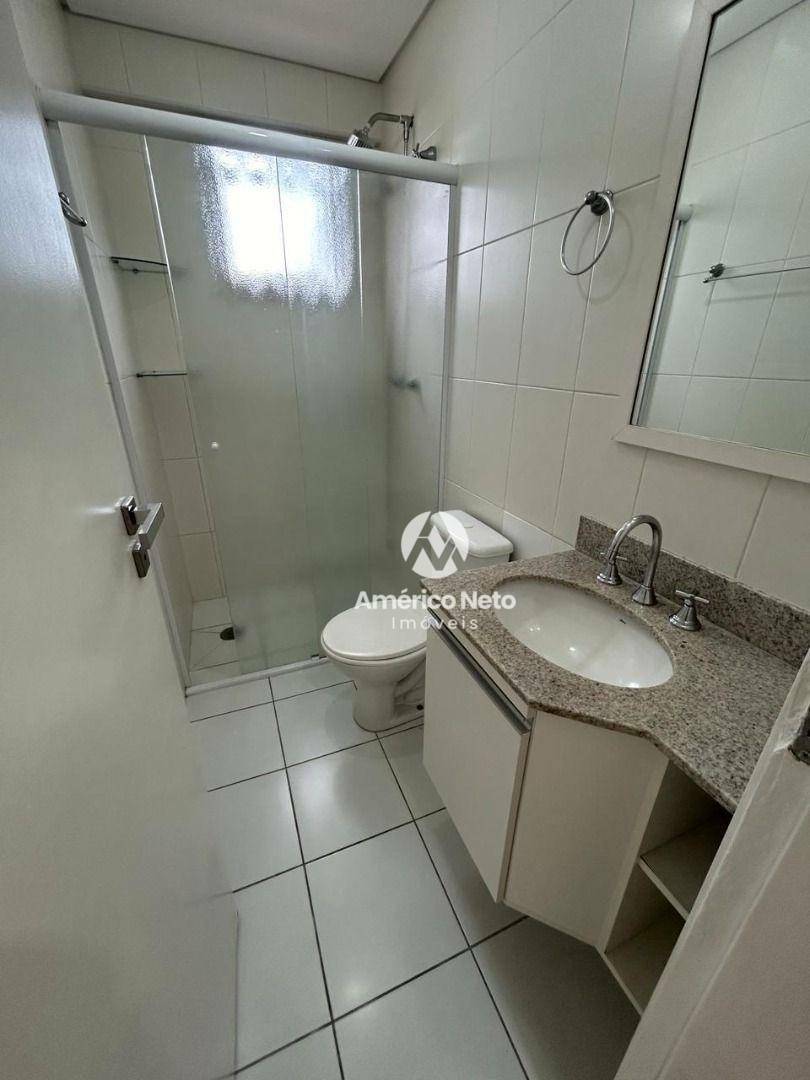 Apartamento para alugar com 2 quartos, 60m² - Foto 12