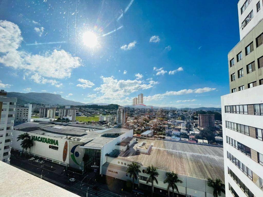 Apartamento para alugar com 2 quartos, 80m² - Foto 4