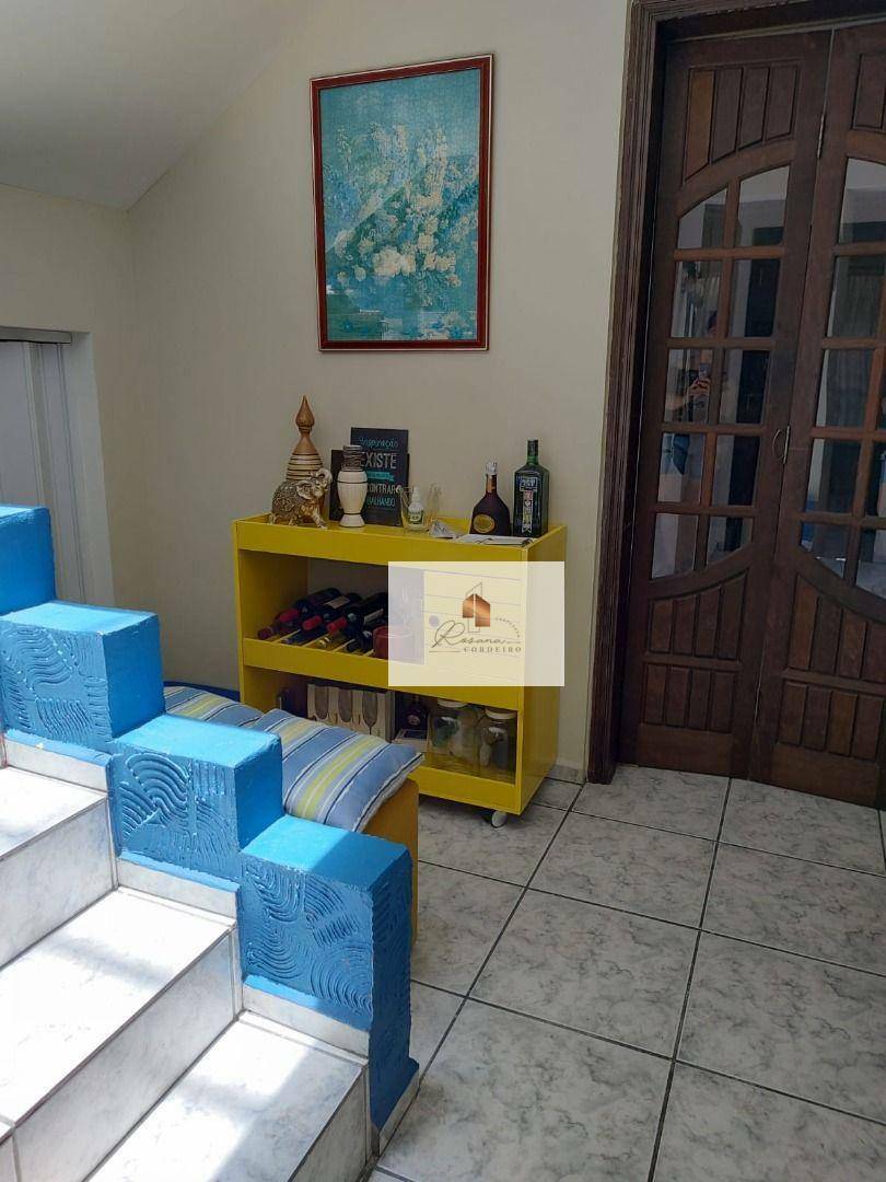 Sobrado à venda com 3 quartos, 234m² - Foto 29