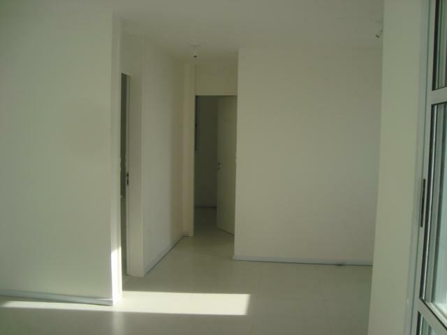 Apartamento para alugar com 2 quartos, 69m² - Foto 4