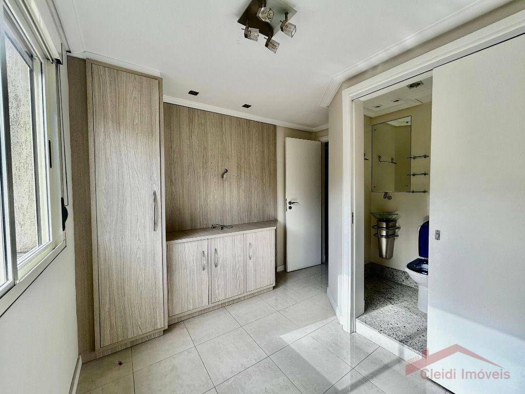 Apartamento para alugar com 2 quartos, 120m² - Foto 13
