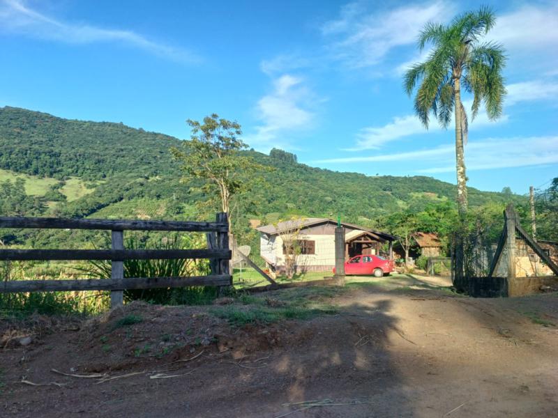 Sítio à venda com 1 quarto, 150m² - Foto 1