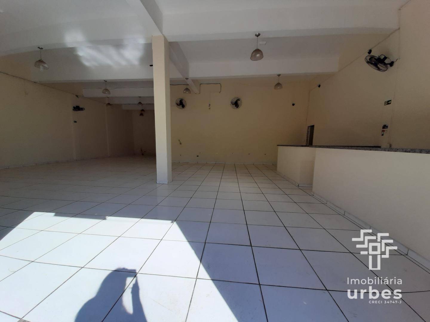 Loja-Salão para alugar, 210m² - Foto 1