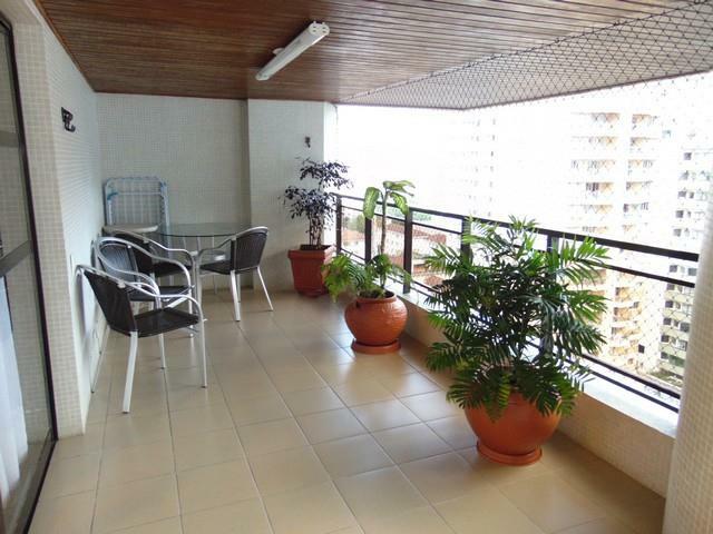 Apartamento à venda com 4 quartos, 200m² - Foto 7