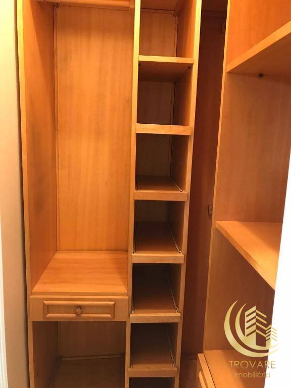 Apartamento à venda com 3 quartos, 135m² - Foto 4