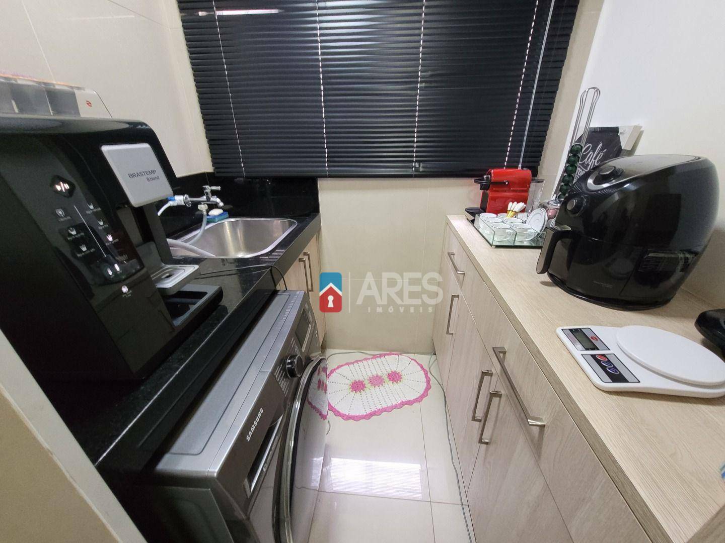 Apartamento à venda com 2 quartos, 62m² - Foto 4