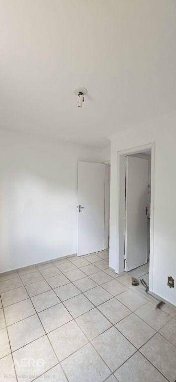 Apartamento à venda com 3 quartos, 94m² - Foto 8