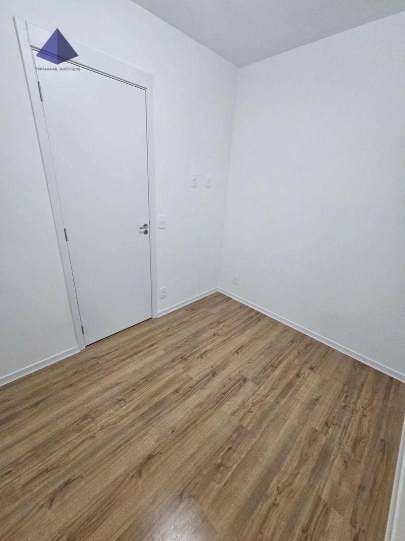 Apartamento para alugar com 2 quartos, 43m² - Foto 11