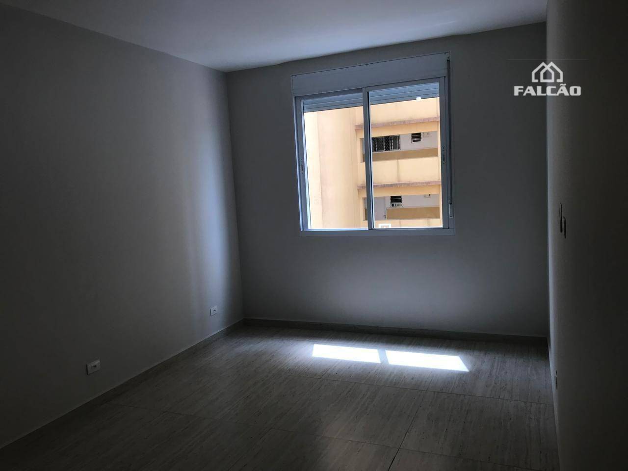 Apartamento à venda com 3 quartos, 145m² - Foto 8