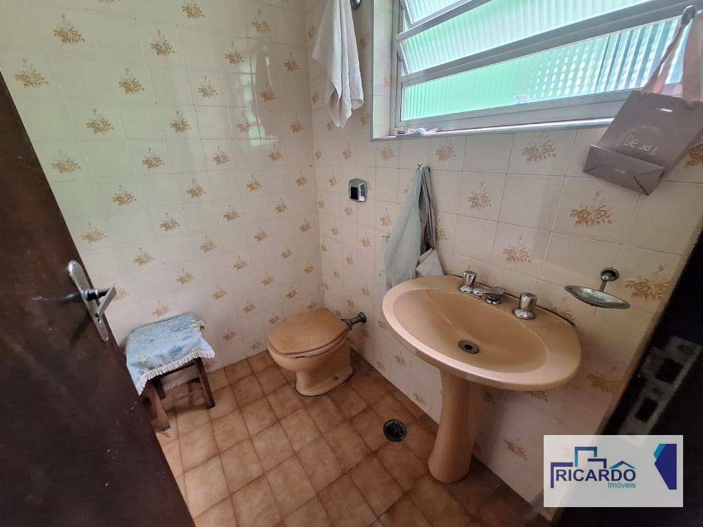 Casa à venda com 4 quartos, 300m² - Foto 18