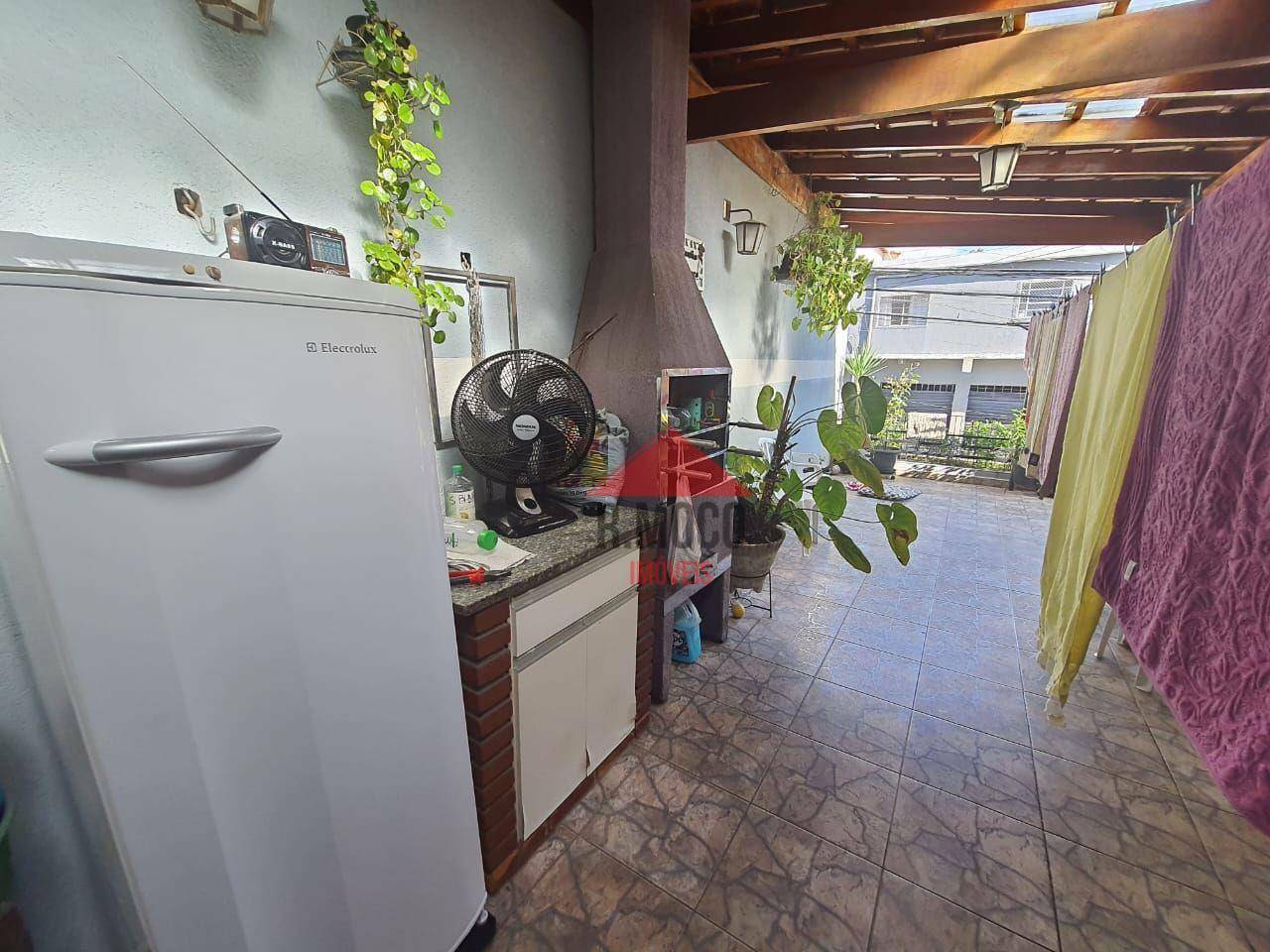 Casa à venda com 3 quartos, 77m² - Foto 12