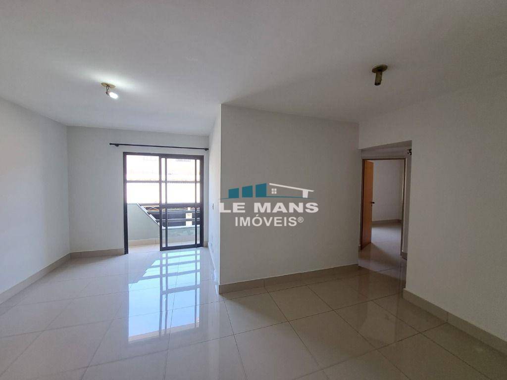 Apartamento à venda e aluguel com 3 quartos, 77m² - Foto 1