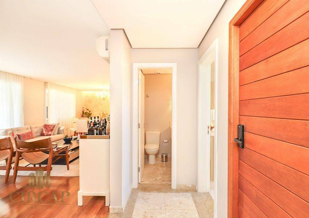 Apartamento à venda com 3 quartos, 226m² - Foto 5