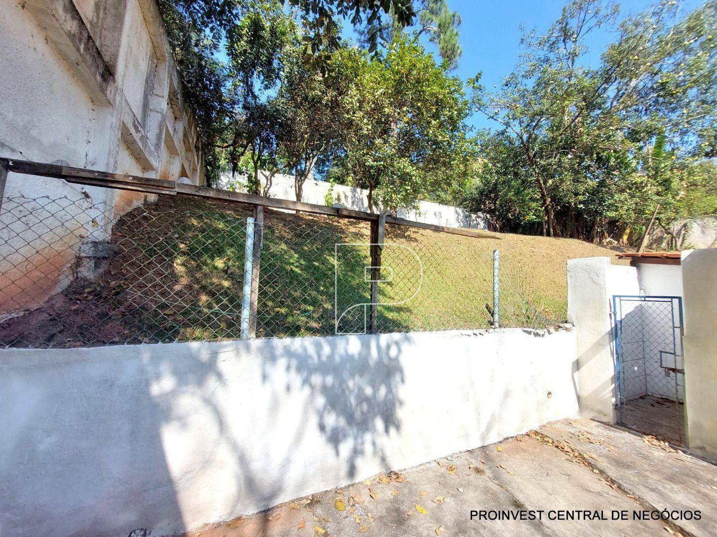 Casa de Condomínio para alugar com 3 quartos, 390m² - Foto 36