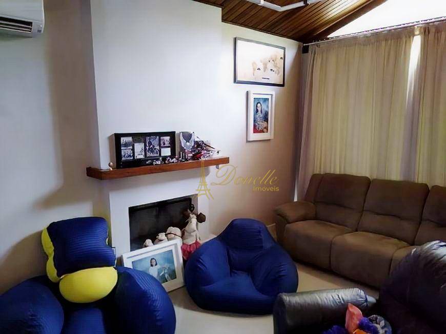 Casa de Condomínio à venda com 3 quartos, 220m² - Foto 63