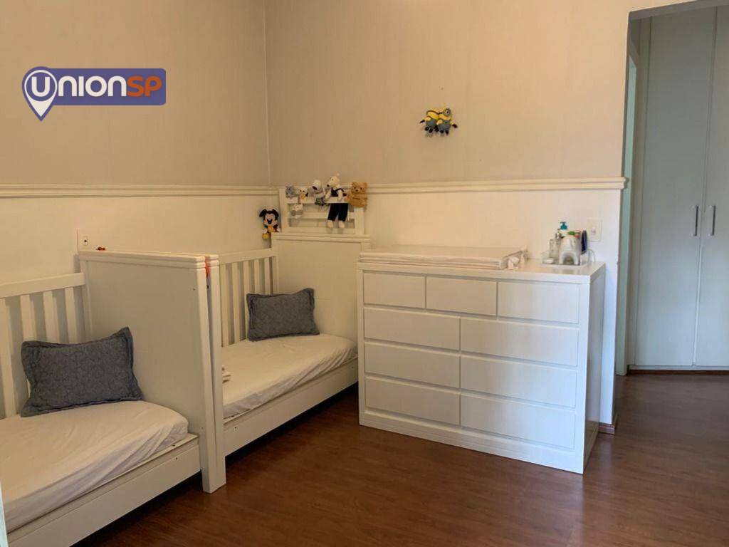 Apartamento à venda com 3 quartos, 168m² - Foto 9