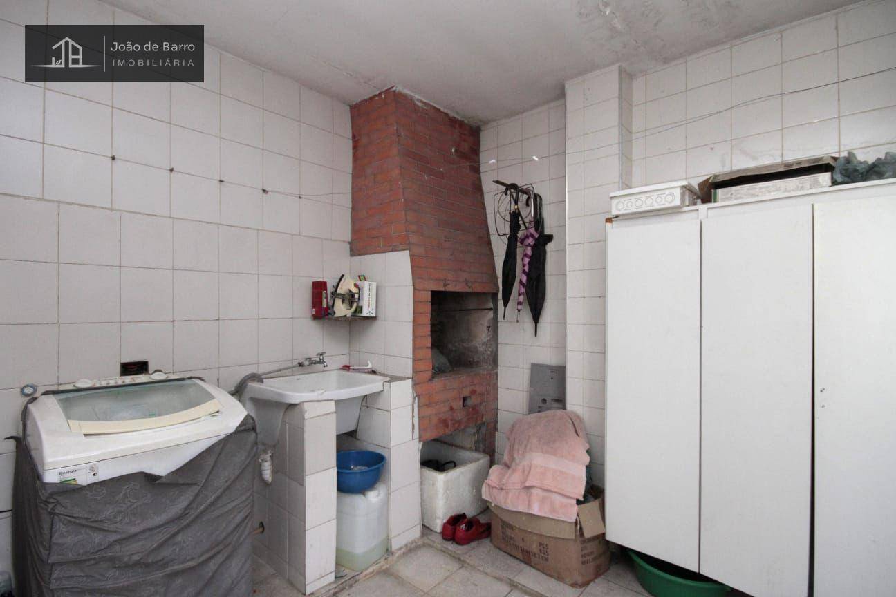 Sobrado à venda com 5 quartos, 300m² - Foto 5