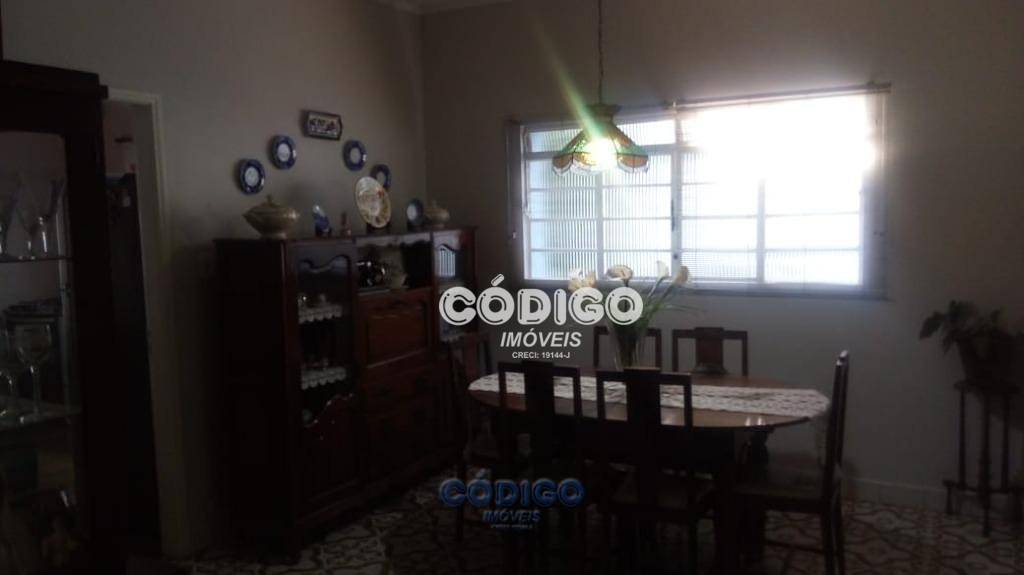 Sobrado à venda com 3 quartos, 250m² - Foto 14