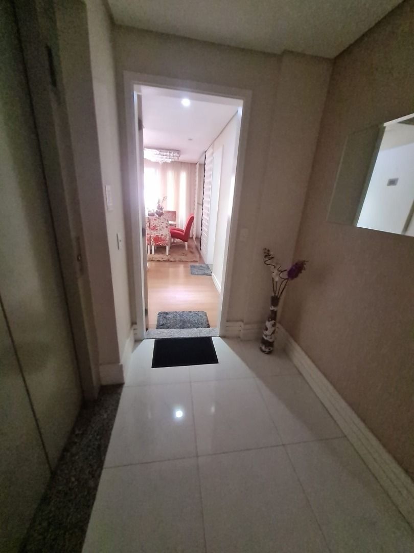 Apartamento à venda com 3 quartos, 115m² - Foto 16