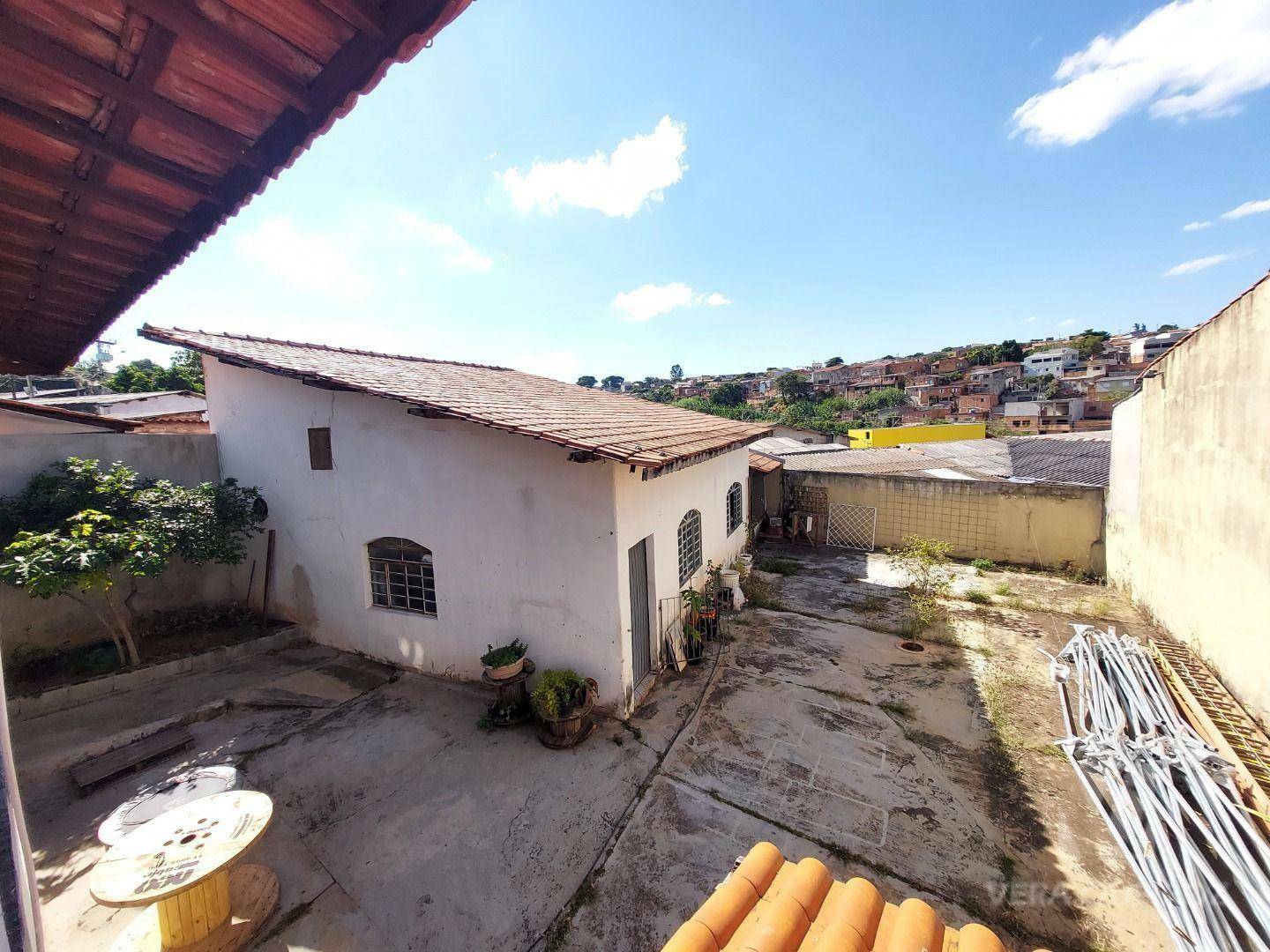 Casa à venda com 2 quartos, 320m² - Foto 19